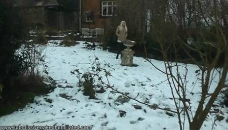 Samantha Alexandra Is Stranded And Lost In Cold Dark Park And Now She's Down On Options!!