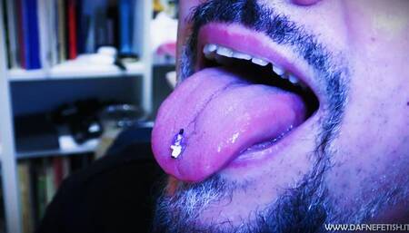 Susy e il padrone gigante - Susy and the giant master (SHRINKING FETISH)