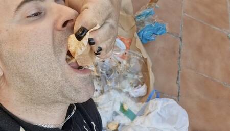 ebony bbw thickness round feet play with rubish food with her feet and gives her feet slave garbage food with her dirty thick master feet