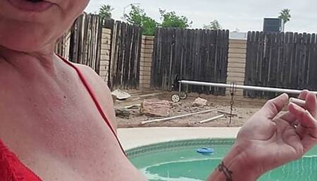 Sexiest American Milf Masturbates and Squirts Poolside for Cinco de Mayo