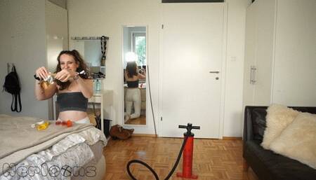 Saskia - medium balloon pump popping