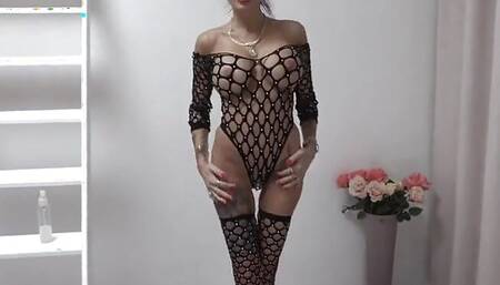 Ola, Watch the First Video From the Hot Shooting with Valentina for Now You Can See How I Spit on Her Pussy and Stick My Fingers