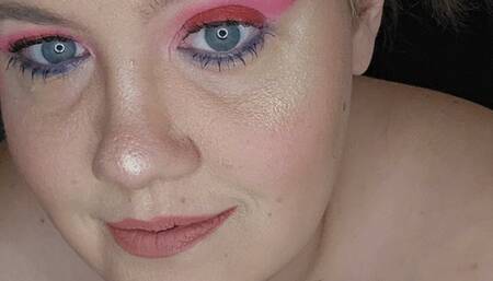 BBW Curvy Liza Masturbating on couch