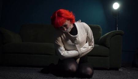 4012 Snow in Straitjacket Therapy