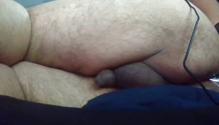 Hairy Bear Plays With His Hole And Squirts Like A Girl