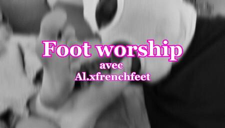 AL - FOOT WORSHIP #1 : La première adoration des pieds de la jolie AL !