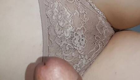 I Jerk off to My Stepmom's Pussy