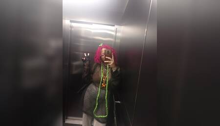 Fucking my pussy with my biggest dildo (8.86in)