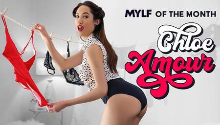 Bodacious Brunette Chloe Amour Is May's MYLF Of The Month - BTS Interview & Raw Fucking