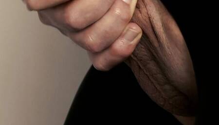 Husband brings himself to orgasm with a big dildo