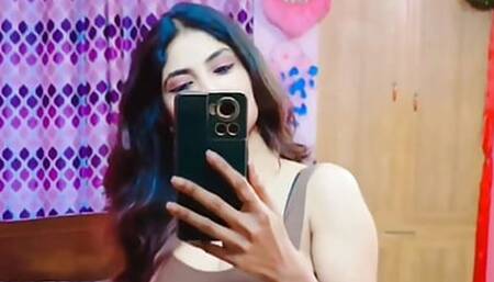 ????????BEST SEXY FIGURE BHABHI SHOWING DEEP NAVEL AND BIG BOOBS