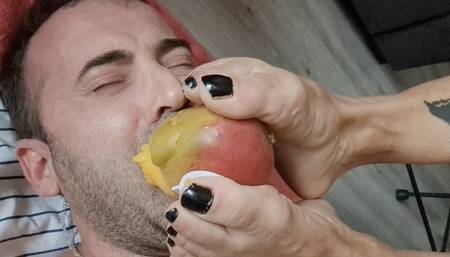 bbw feet thickness strong feet barefoot smash crush fruits and vegetables and order his doot slave to eat a mando fruit in the way she wants!