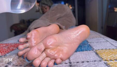 “Devine Goddess Oily Wrinkled Soles tease”