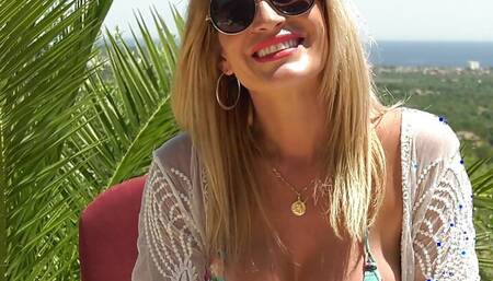 De Leon - casting at the poolside!