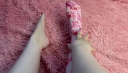 Nice e-girl puts on stockings on her sexy feet asmr