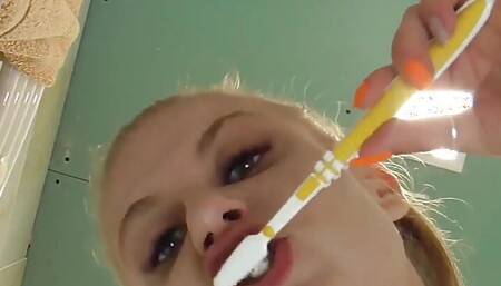 Toothpaste Spitting POV!