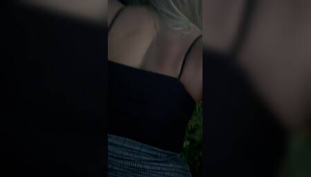 Lekker stiekem buiten neuken ????
