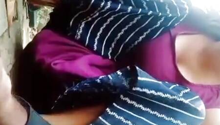 Desi Girl Sex in Jungle with Boyfriend