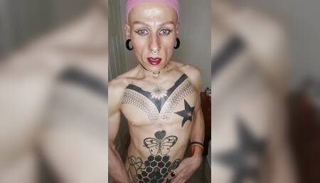 Pretty bitch masturbation