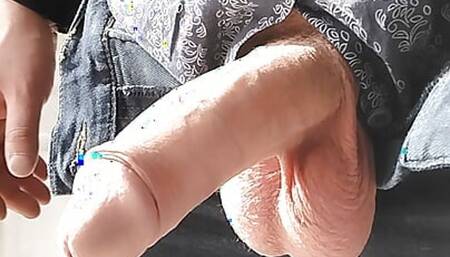 I show my big cock to the neighbor's daughter