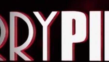 Beautiful brunette Eliza Ibarra demonstrates her accurate hole