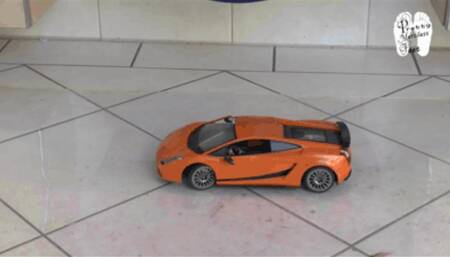 Rc-Car under Sneakers