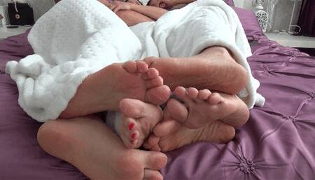 6 sexy legs from under the covers S