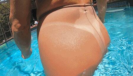 Yara Sporting Pantyhose Wet continued