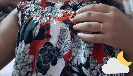 Cutest Sri Lankan Girl Night Dress Play with Natural Tits