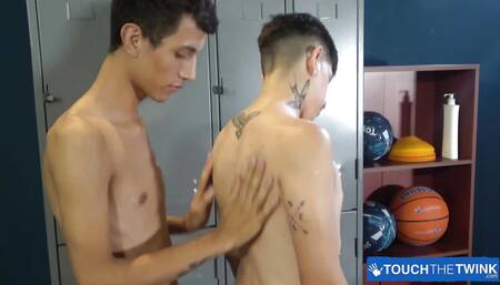 Bautista Nores Blows Will Nouvak Hard Dick After Massage