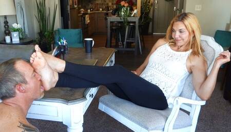 Office foot slave 2!