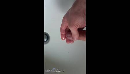 Pee in Bathroom Sink - 04.04.2024
