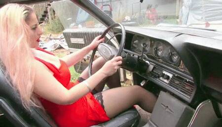 Galas Looner Cranking the 1968 Tbird - mp4