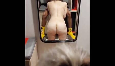 Give Me Head While Shaking That Ass Then Ride