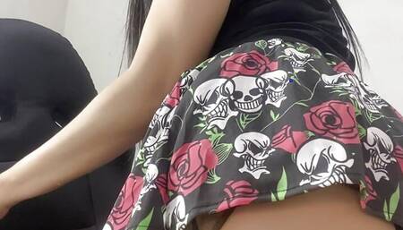I PLAY VERY HOT WITH MY ASS