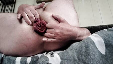 My red wet rose wants you!