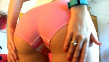 Wet pussy wet panties 720HD