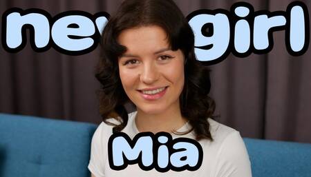 1523 new girl: Mia