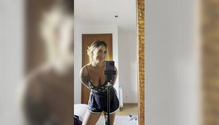Spanish JOI in front of the mirror
