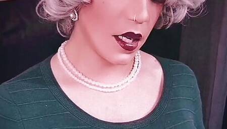 Make your own Long cigarettes (instructional video)