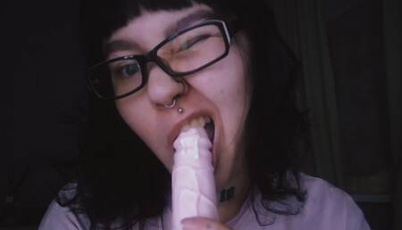 I bet you won't wank on how Messalina EAT A DICK