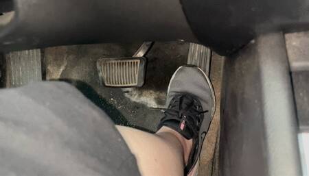 To 170km in Nike Sneakers