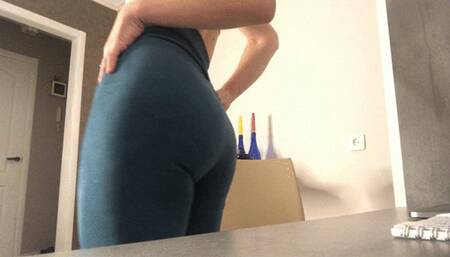 Leggings tease!