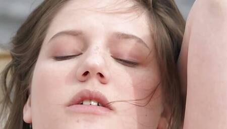 Solo cute babe Margo Von Tesse masturbating on the boat in 4K.