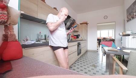Long kitchen pee and wank