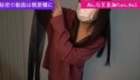 薄すぎるストッキングを紹介してたらあれが見えてしまったyoutuber