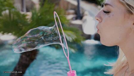 Harley Does More BIG Bubbles HD (1920x1080)
