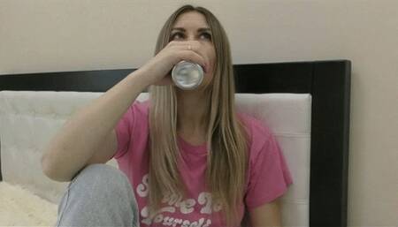 Drink soda and pick your nose, burp MP4 HD 720p