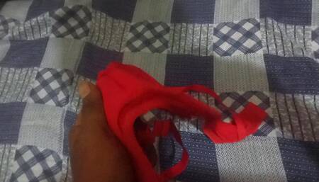 Little sistest bra is out to see the bra