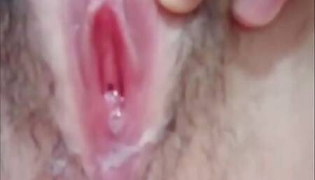 Horny Pinay Girl 18yo Virgin Pussy Orgasm after Fingering Her Wet Pussy